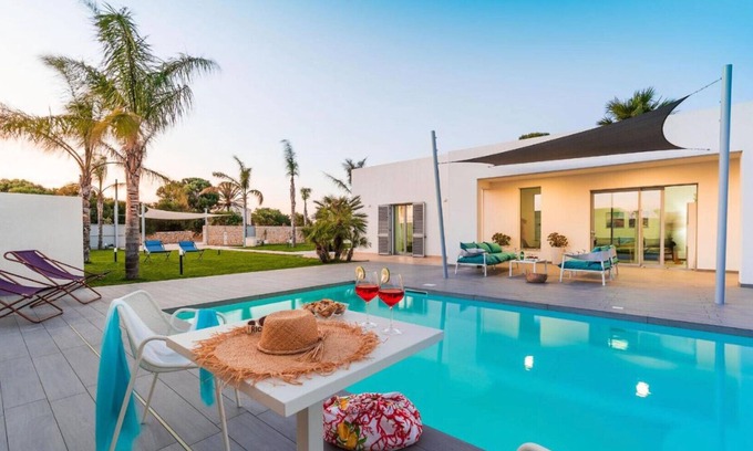 Reitani Villa | Pool villa, 300 metres from beach, San Lorenzo, Sicily