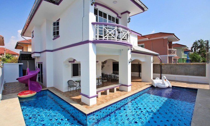 Na Kluea Villa | Pool villa 6 bedrooms