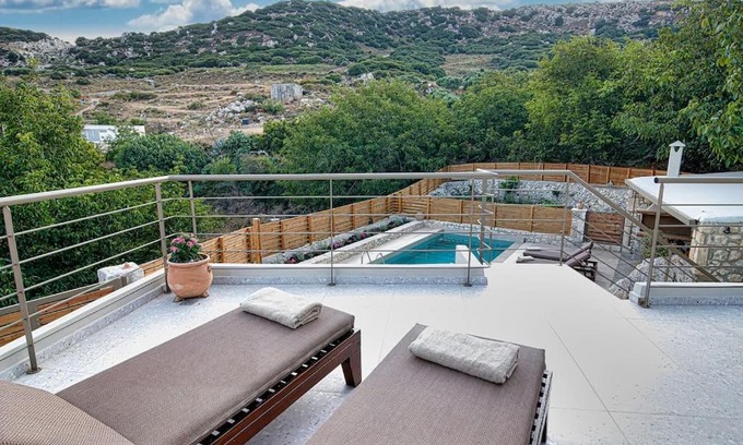 Kounavi Villa | Pool Villa Leonidas Crete