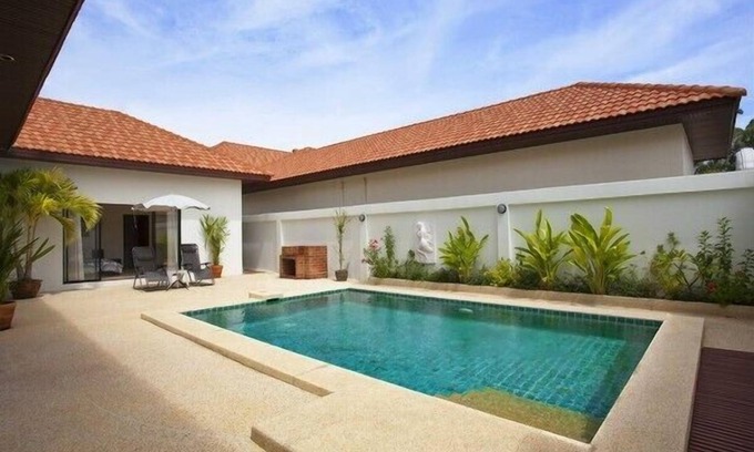 Pratumnak Hill Villa | Pool Villa Majestic insignia