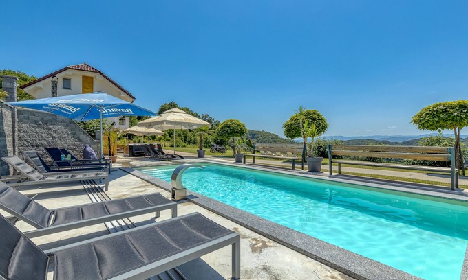 Trebnje Villa | Pool & Whirlpool Villa Art Four, Trebnje, Slovenia