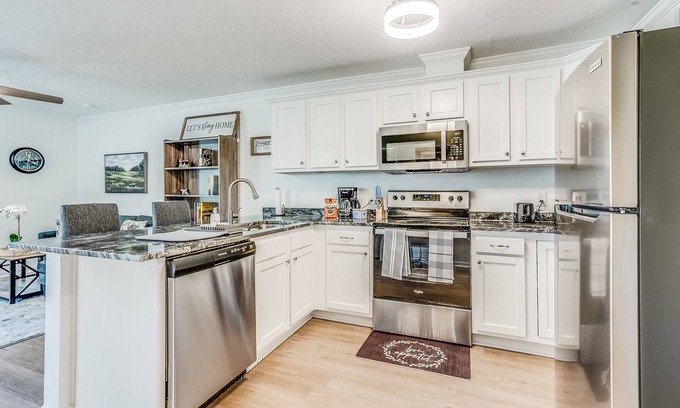 Pooler House | Pooler Retreat - 2Bedroom - 1 Bathroom