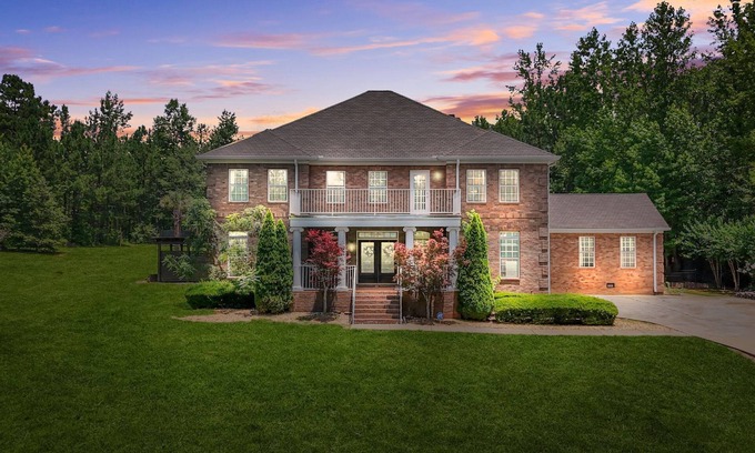 Chattahoochee Hills House | Poolside estate in charming Chattahoochee Hills, with WiFi, AC