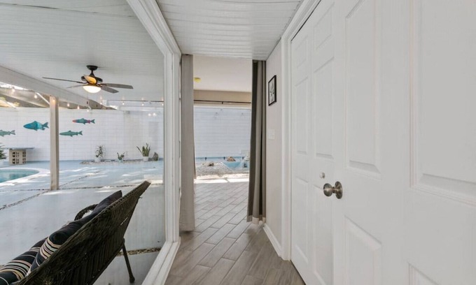 Beauclerc House | Poolside Game and Grille Retreat