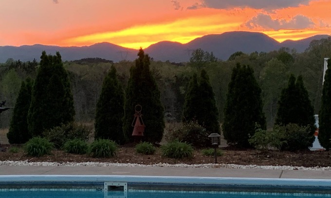 Campobello House | Poolside Mountain Views and Outdoor Living