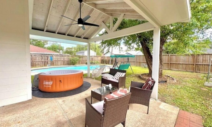 Houston House | Poolside Oasis & Private Hot Tub