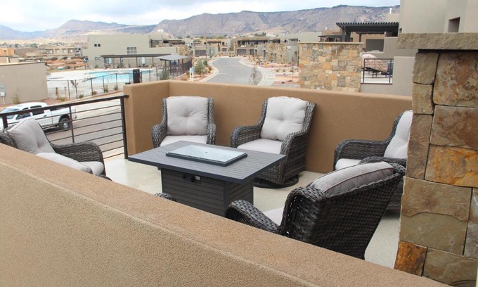St. George Villa | Poolside Oasis