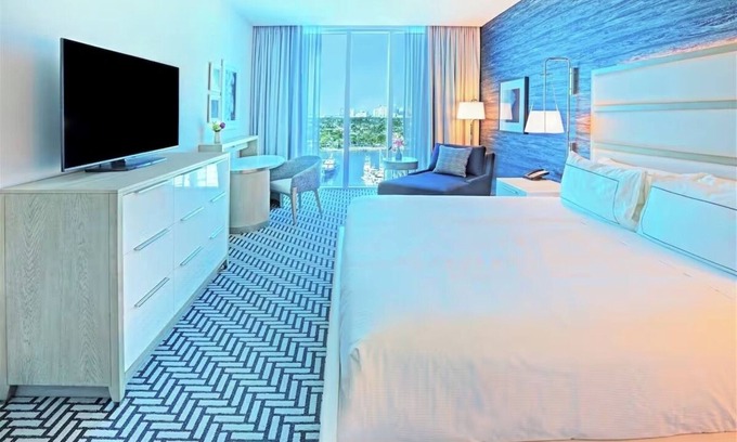 Central Beach Hotel | Poolside Paradise with Stunning Marina Views, Near Las Olas Beach & Shops