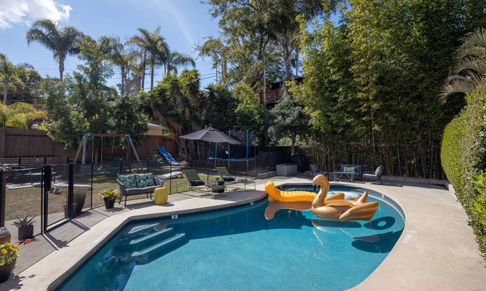 Fire Mountain House | Poolside Vibes Oside, Artist inspired Mid-Century Design