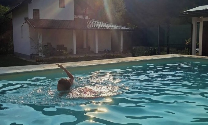 Bihac House | pooltopia holidayhome 3-bedroom estate with a private pool in Bihać