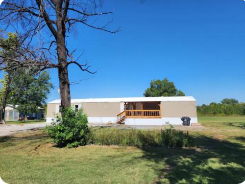 Wagoner House | Pop's Place -Lakeview 3bd 2 ba on 6 acres