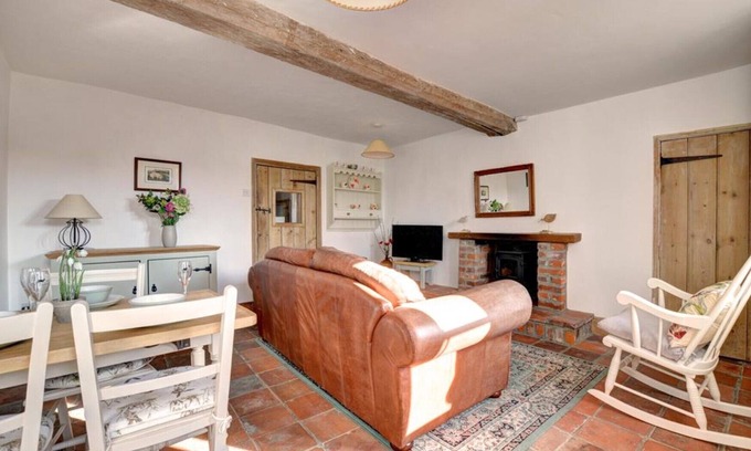 Bodham House | Poppy Cottage - Two Bedroom House, Sleeps 3
