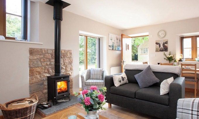 Hewish Cabin | Poppy Cottage - UK31296