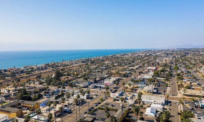 South Oceanside Apartment | Poppy Fields Jack Studio 8