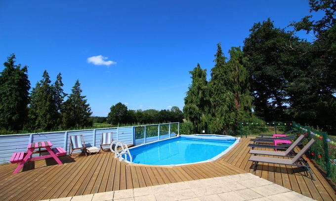 Mohon House | Poppy is a rural 3 bedroom Gite for up to five guests