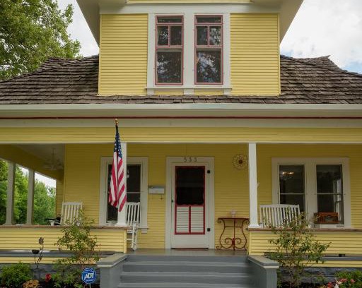 Lodi Bed & Breakfast | Poppy Sister Inn