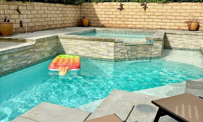 Desert Park Estates House | Popsicle Paradise Relax in Famous Racquet Club Estates. 10 min Ride to Downtown