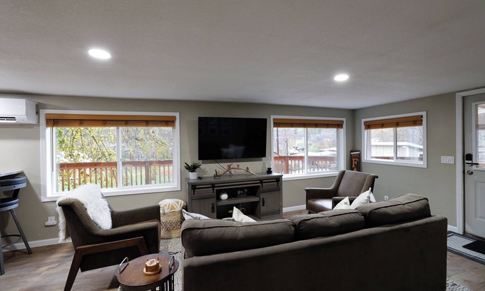 Ahsahka Cottage | Popular Clearwater river Idaho. Enjoy Outdoor kitchen, and spa shower.