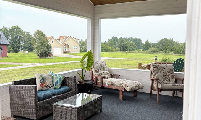 Mystic House | Popular Rathbun Lake Getaway