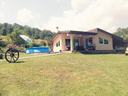 Bor House | "Porodica MARKOVIC" Borsko jezero