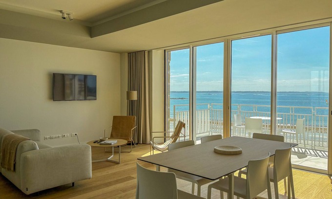 Trebeurden Apartment | PORS-MABO T3 · Luxury 2 Bedroom Apartment with Sea