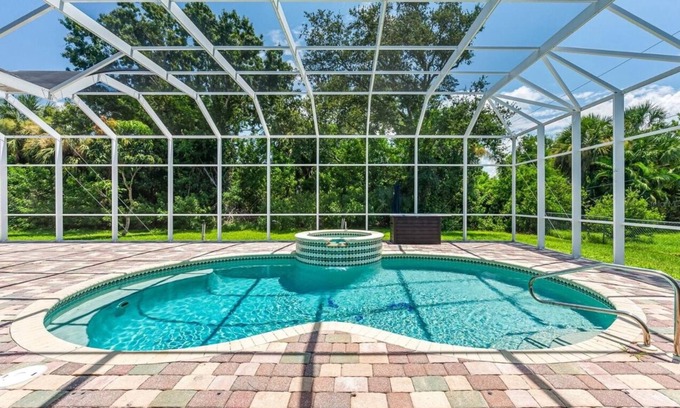 Port Charlotte House | Port Boujee: Spacious 5-bedroom house in Port Charlotte with Pool, AC, WiFi