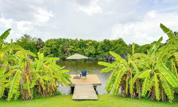 Port Charlotte House | Port Charlotte Home w/Sunroom, Grill & Fire Pit!