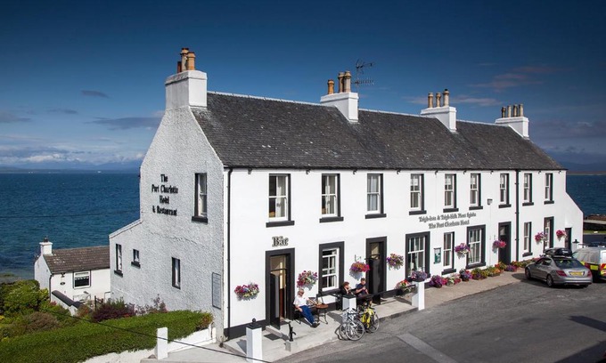 Port Charlotte Hotel | Port Charlotte Hotel