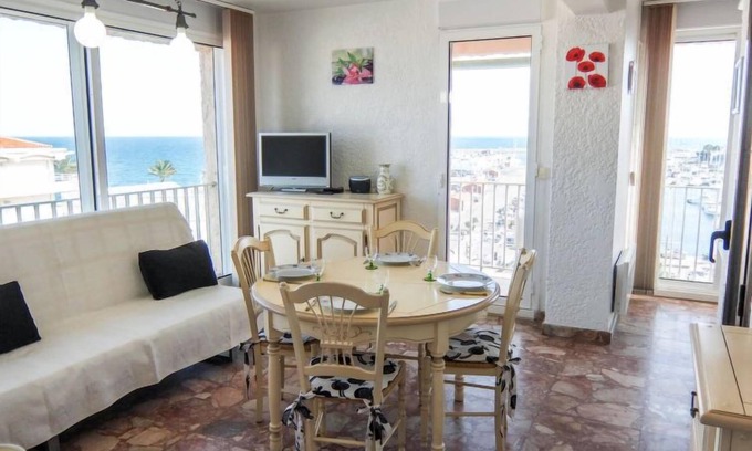 Saint-Cyprien Plage Apartment | Port des Sables by Interhome