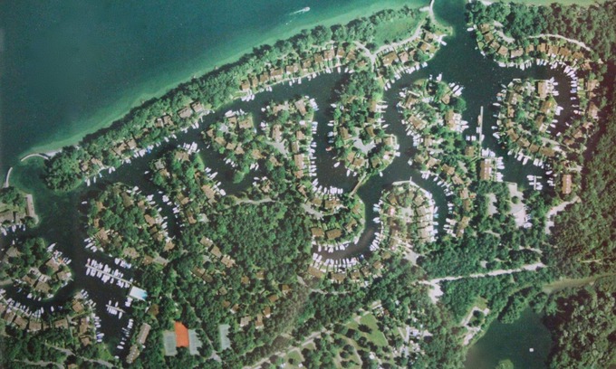 Thonon-les-Bains House | Port Ripaille: Your house right on the lake/the best of mountains and sea!