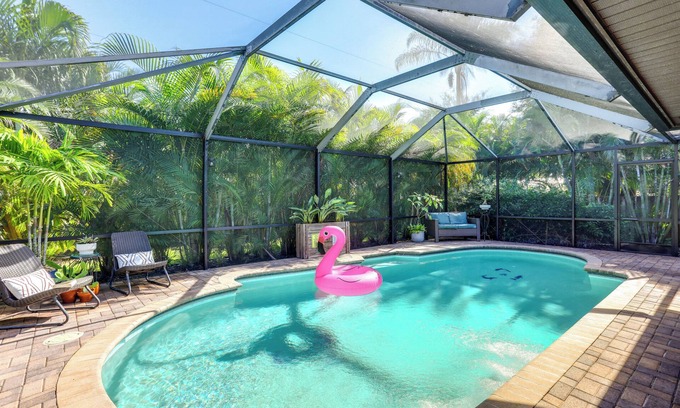 Port Saint Lucie House | Port St Lucie Retreat: Lanai w/Private Pool!