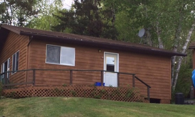 Kenora Cabin | Portage Lodge - Cabin #3 (6 people) - Kenora, Ontario, Canada
