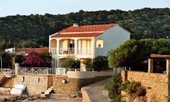 Isolella House | Porticcio: house/villa - 7 rooms - 10 persons