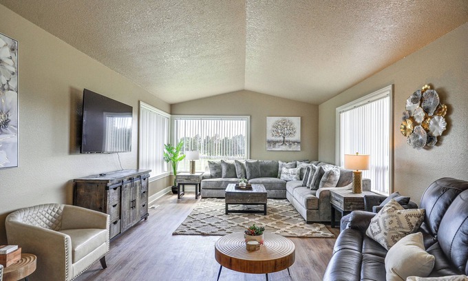 North Plains House | Portland Area Group Getaway: Hot Tub & Views!