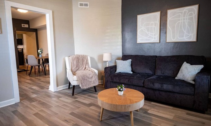 Portsmouth House | Portsmouth 2BR/1BA Getaway