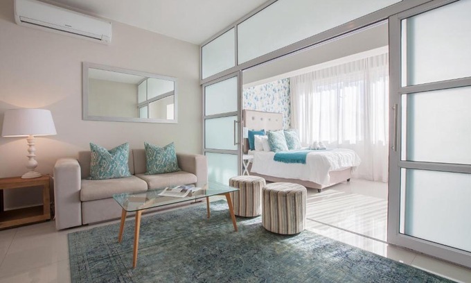 Green Point Apartment | Portswood Mews 3 by CTHA