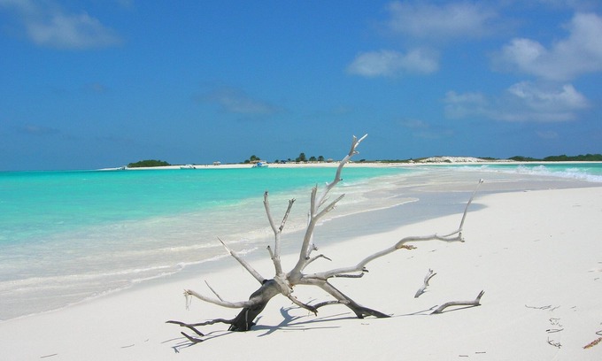 Los Roques National Park Hotel | Posada Acuario