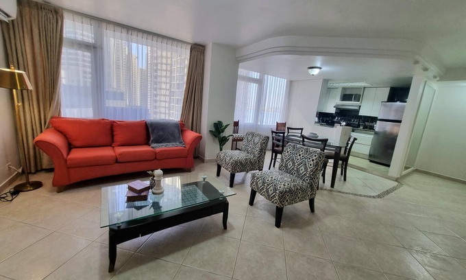 Punta Paitilla Apartment | POSADA DEL REY 2 BDRM, FUNCTIONAL AND MODERN FURNITURE, OCEAN VIEWS AND POOL