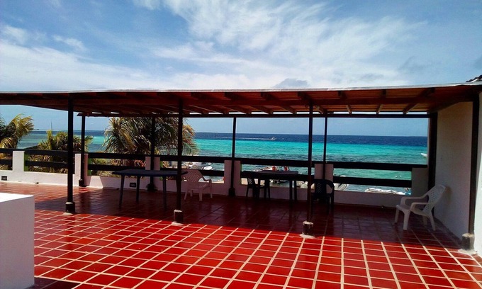 Los Roques National Park Hotel | Posada Doña Carmen