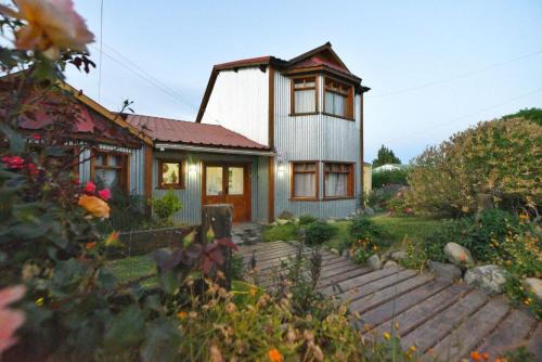 Macrozona Bahia Redonda y Primeros Faldeos Hotel | Posada Karut Josh