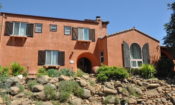 Catheys Valley Bed & Breakfast | Posada Mariana Bed and Breakfast