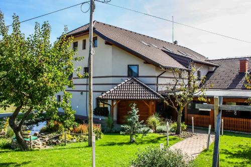 Tisina House | Posestvo Rožengrunt pri Miheliču