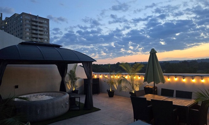 East Orange Apartment | Posh Couple's Suite-Private Patio w/jacuzzi