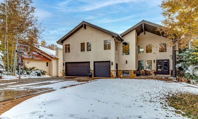 Summit Park House | Posh Park City Paradise | Designer Interior, Hot Tub, Game Room & Epic Deck