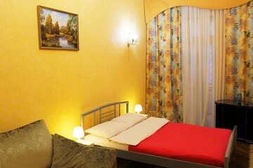 Podil Apartment | Poshtova Sq 2 bedroom apt in Подільський район