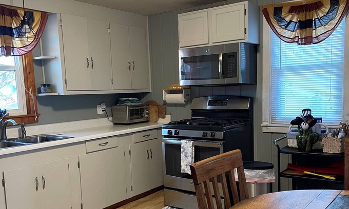 Elcho Cottage | Post Lake Cottage On The Trail Systems 2 Bed, 1 Bath, Deck, Screen House