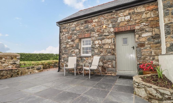 Trefasser House | Post Office Cottage
