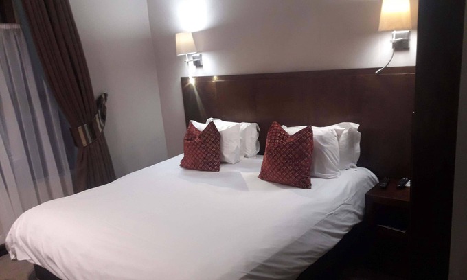Potchefstroom Bed & Breakfast | Potchefstroom Guest House with WiFi