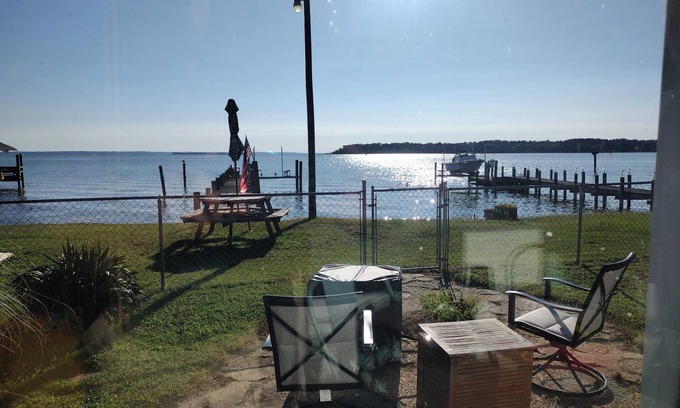 Leonardtown House | Potomac River Crabbing & Fishing Paradise