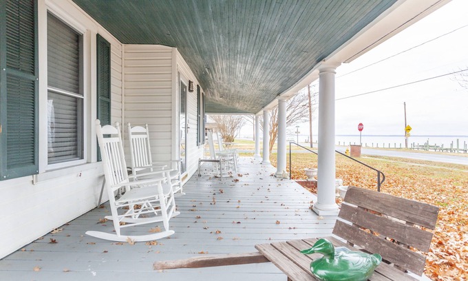 Colonial Beach House | Potomac View - Riverfront, wraparound porch!